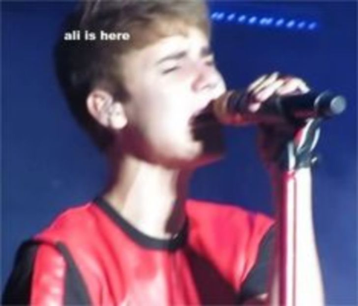 107275280_MUXNPXA - 01 aconcert