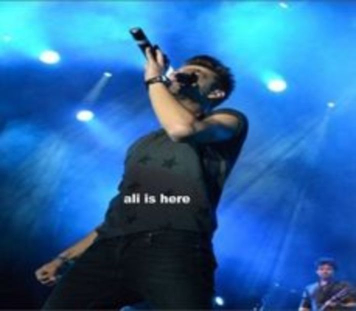 107373358_SXCNABR3 - 01 aconcert