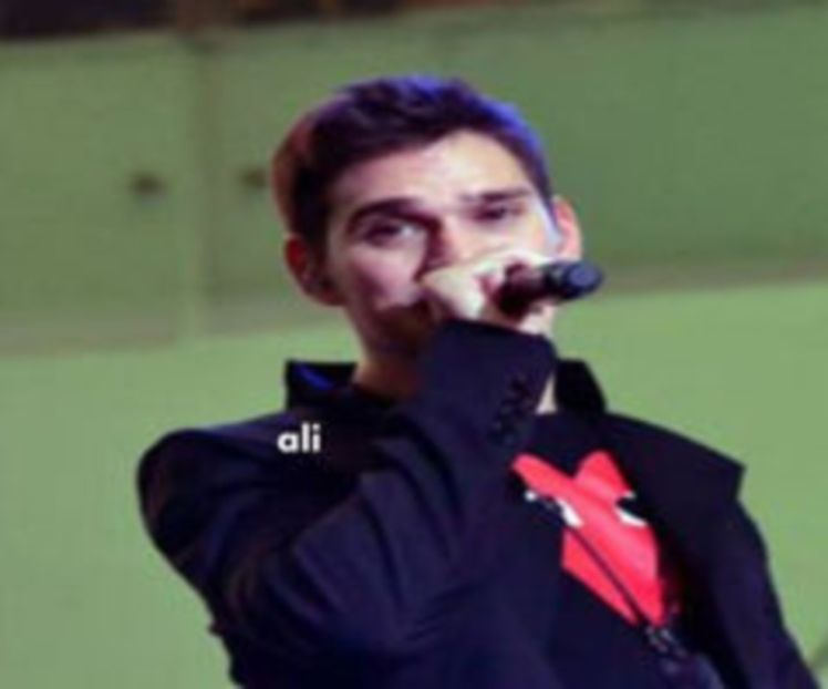 107378759_ZOQPENB - 01 aconcert