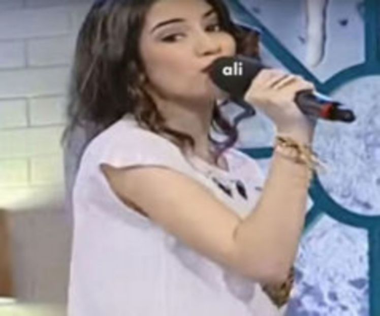 107511332_WYNCOHX3 - 01 aconcert