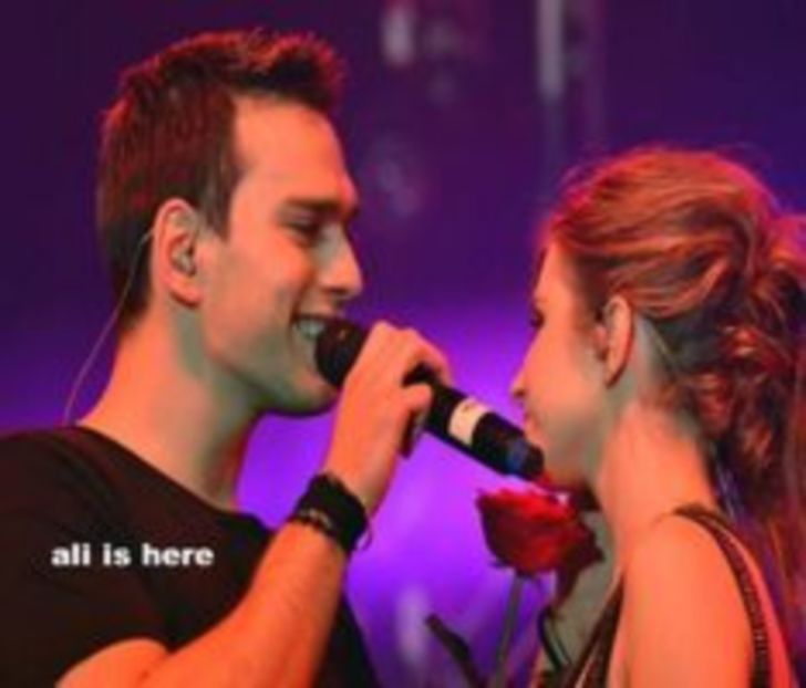 107511337_LJHUEAU3 - 01 aconcert