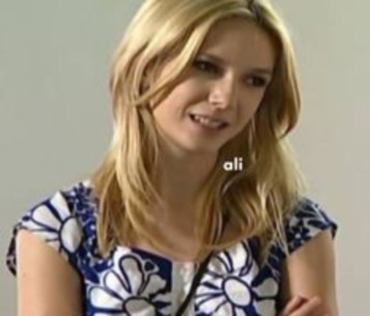 107284555_OPUQZJY3 - 01 raluca - pmdm