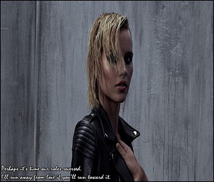 → ah chiar, sunt clar mai bună decât Sabrina aia, pe mine mă ştie de când avea un metru cl. - enjoy music at mystic club