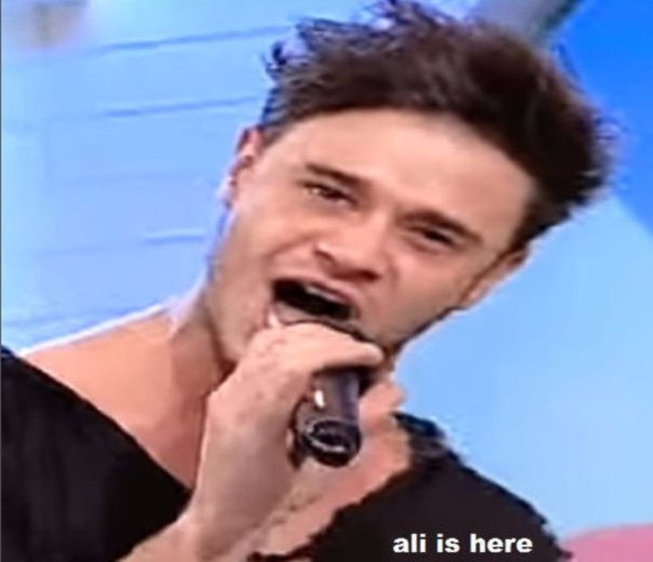 107816323_MOTQGQA3 - 01 aconcert