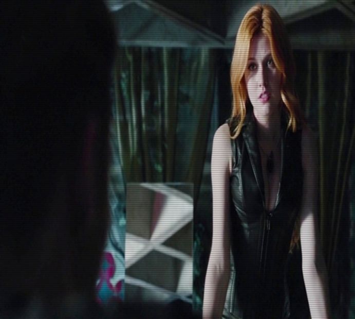 majestate, cred că a dvs coroană e prea mică pentru modestia înălţimii tale +CLICK - enjoy music at mystic club