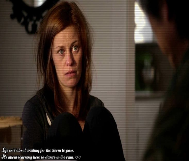 ϟ☾.єครt ☼F Eᴅᴇɴ ☪☂.  [cl] of , îmi dau seama .. trebuie să fie greu cu atâtea persoane pe acolo - 01 x welcome to mystic falls