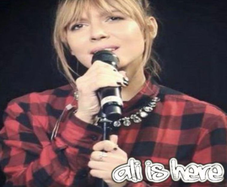 108493876_TTRSYQZ - 01 aconcert