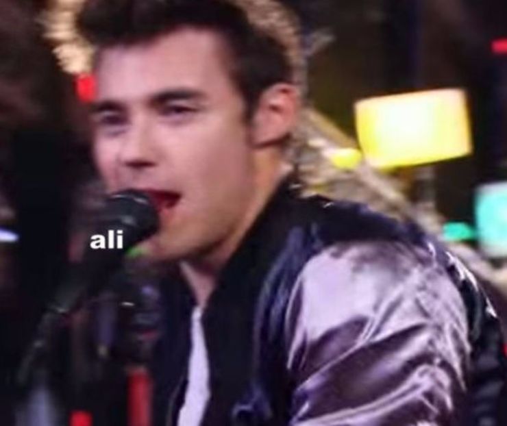 108493966_IZYZVNV - 01 aconcert