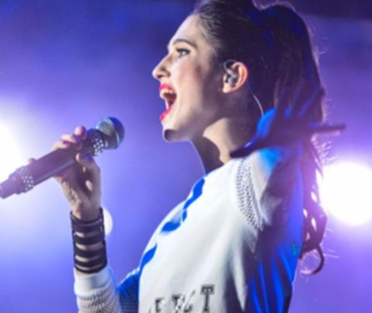 108493967_FYUKFDC - 01 aconcert