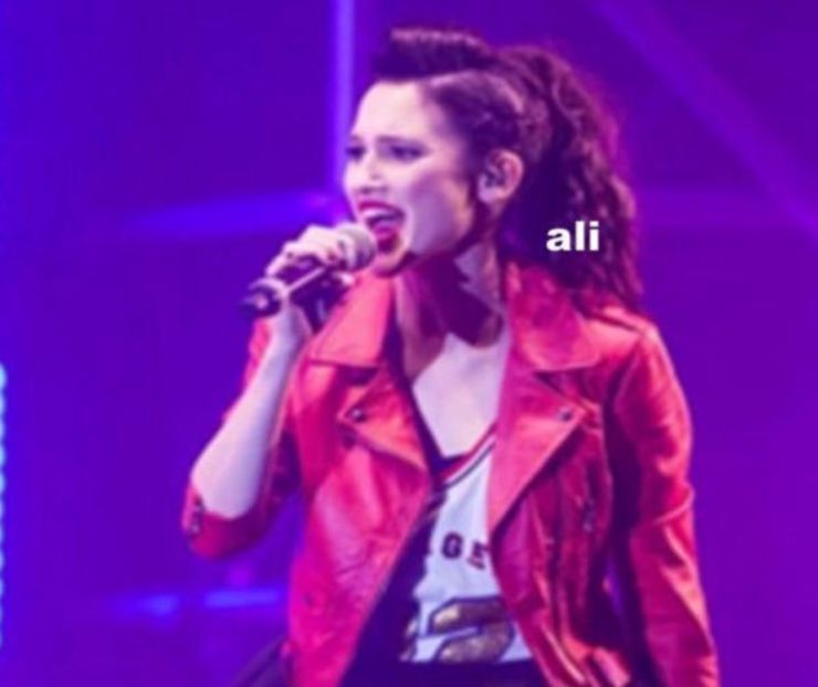 108493971_YJRVGBS - 01 aconcert