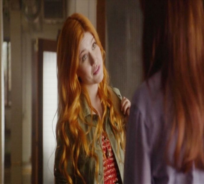 bunăăă *zâmbeşte* - 01 x welcome to mystic falls