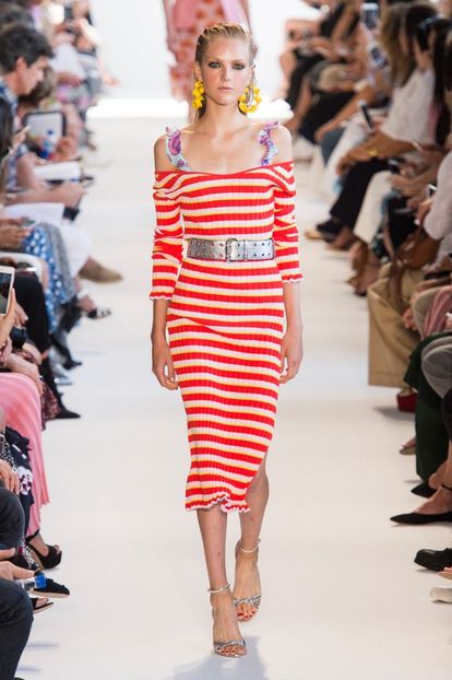 hbz-ss2017-trends-bold-bright-stripes-03-altuzarra-rs17-1385 - fashion and style e