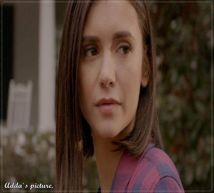 》*aude ușa trântindu-se și se încruntă ușor, fără să deschidă ochii. După câteva secunde,+ - 01 x welcome to mystic falls