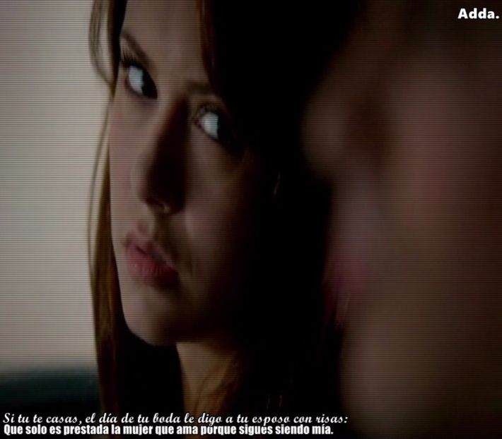 》*se uită IP spre el cât vorbește, apoi zâmbește scurt* Dap, poate... *îi urmărește gesturile+ - 01 x welcome to mystic falls