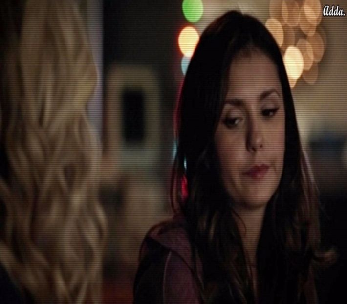 》 Dar..ce? *îl urmărește cu privirea când își lasă capul în poala ei, apoi când se ridică + - 01 x welcome to mystic falls