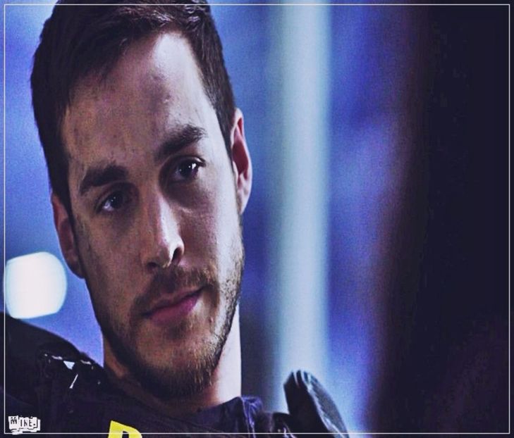 ∵∴ʷ͠ʳ͠ᵉ͠ᵃ͠ᵏ ͠ʰ͠ᵃ͠ᵛ͠ᵒ͠ᶜ͠ ❜☇ * Răspunsul lui venise cu atâta ușurință, încât se întreabă oare - 1x01-open up to new experiences
