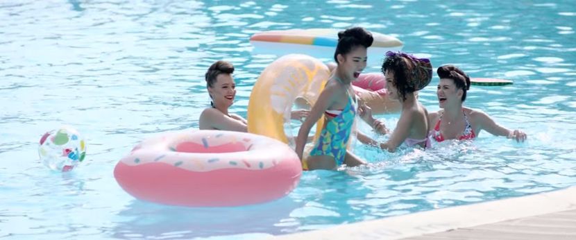 bandicam 2017-07-06 14-53-27-394 - A - Imbracati sau goi