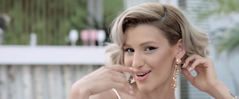 bandicam 2017-07-06 14-55-12-532 - A - Imbracati sau goi