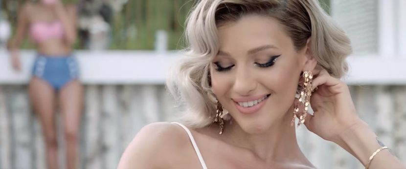 bandicam 2017-07-06 14-55-13-459 - A - Imbracati sau goi