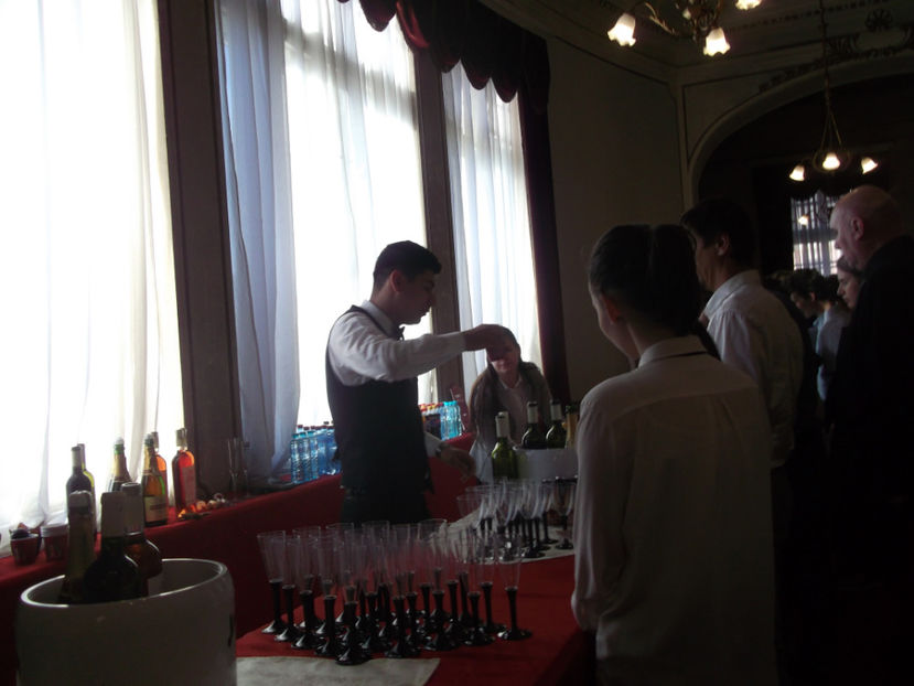 la bufetul din hol - 28 mai 2017