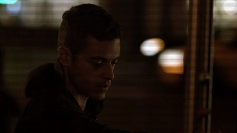 ☠ ¦   #Când dă să plece se ciocneşte din greşeală de Allison, fără să se uite la faţa ei ;+ - when im wu i get wildthoughts 01