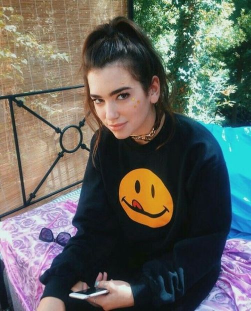 large (31) - dua lipa
