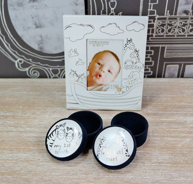 Cutiute-rama-prima-bucla-primul-dintisor-noah\ - Idei cadouri bebelusi colectia Juliana