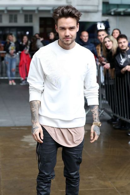 Liam-Payne-out-and-about-London-UK-19-May-2017 - liam payne