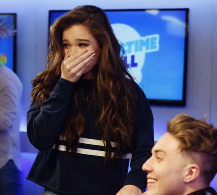 large (20) - hailee steinfelddd