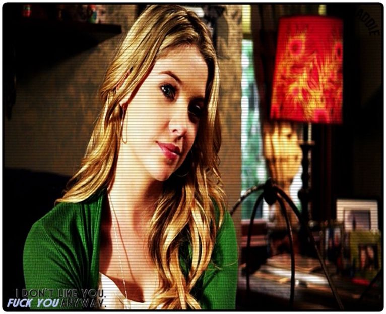 »; Eu nu prea am nimic de făcut :-? Deci de ce nu?:)) Dacă-mi dai un pahar cu apă:)) - epis x 01 - got a secret