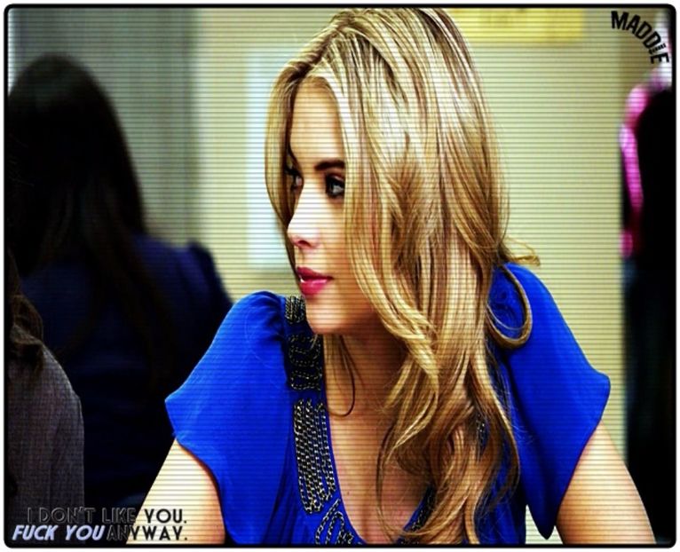 »; Mersi! ;;) ;;desface sticla și merge de își ia un pahar simțindu-se ca acasă, se așează clk;; - epis x 01 - got a secret