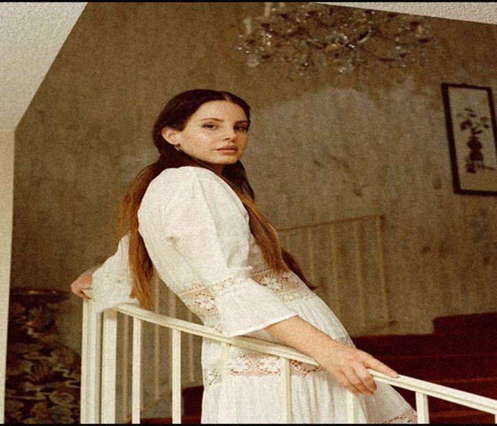 ▰ Lana Del Rey has ̤̤̤̤̤̤̤0̤8̤ votes. - lost in my bed and lost in my head