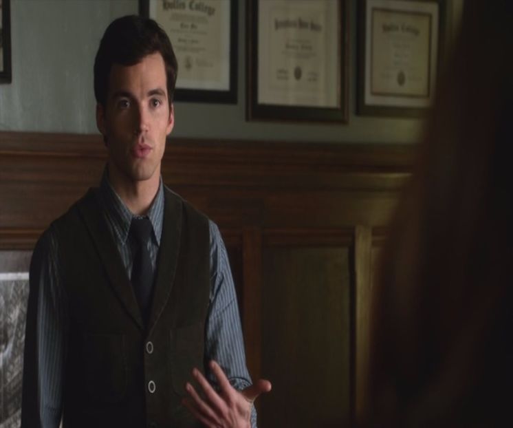 - care "din intaplare" era deschis pe poza cu cele patru fete, ciudat, pentru că el nu îl - - epis x 01 - got a secret