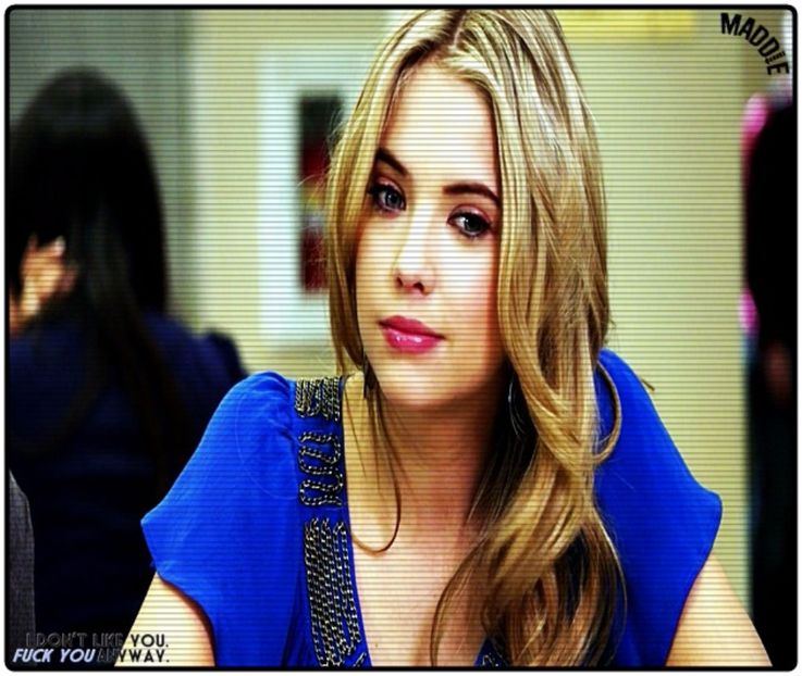 »; ;;se uită la el zâmbind;; heii! :)) n-ai voie să-i zici așa:)) doar eu am:)) - epis x 01 - got a secret