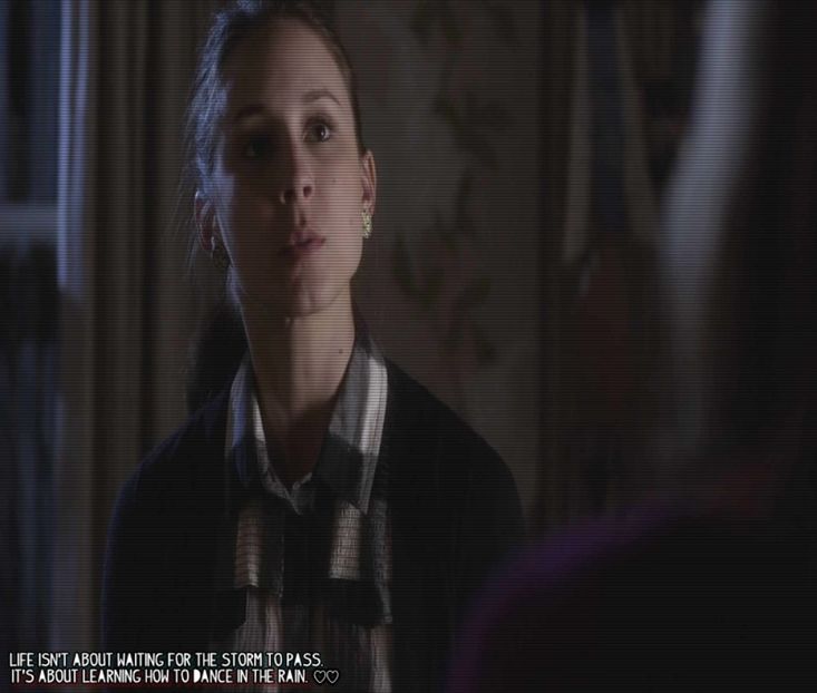 ϟ☾.єครt ☼F Eᴅᴇɴ ☪☂. [cl] [#ia o gură din cafea și observă că Em s-a schimbat la față . E totul în - epis x 01 - got a secret