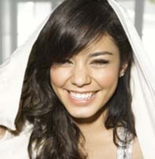 10efy2q - Vanessa Hudgens
