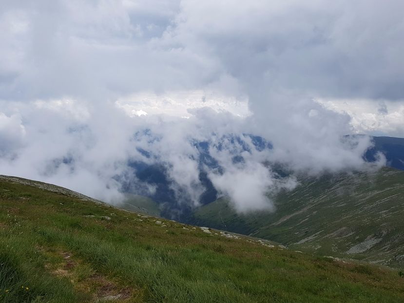 In creasta ne intampina ceata - Frumuseti in M-tii Parang 2017