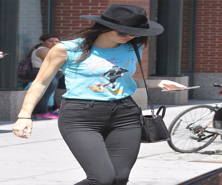 — c̮r̮u̮e̮l̮♥̷ǝɔuǝʇsᴉxǝ.; Hm... stai 2 secunde să mă gândesc, tu ce ți-ai dori foarte mult? - you got a fetish for my love - ep 01