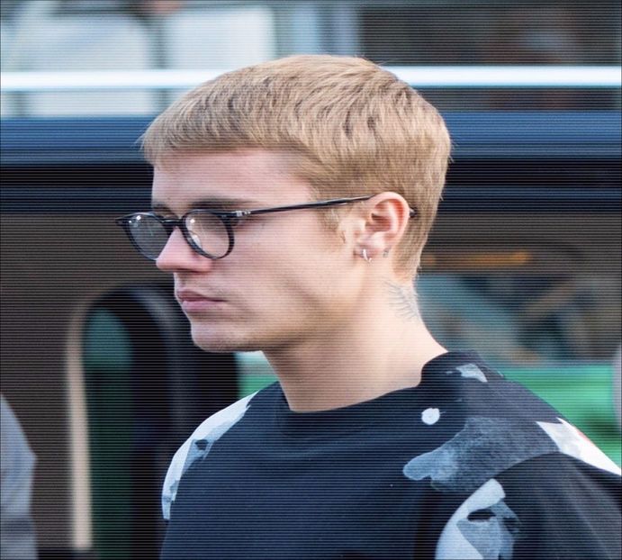 ╰k̷̷e̷̷e̷̷p̷ ̷♥̷ɓuıʇɥɓıɟ.; * stă și ascultă discuția undeva în umbră fierbând de draci.* - you got a fetish for my love - ep 01