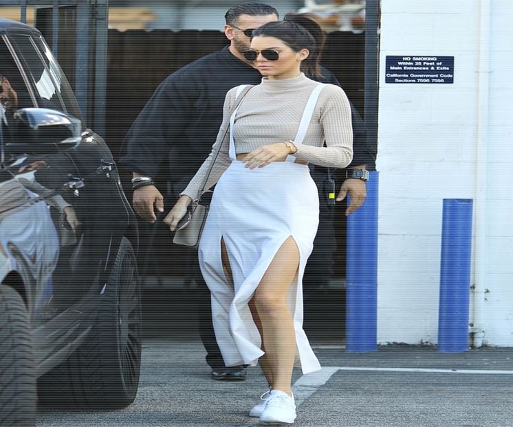 — c̮r̮u̮e̮l̮♥̷ǝɔuǝʇsᴉxǝ.; Nu e ca și cum m-am culcat la 2 aseară, sigur mă ia somnul mai târziu. - you got a fetish for my love - ep 01