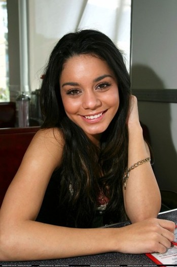 vanessahudgens3