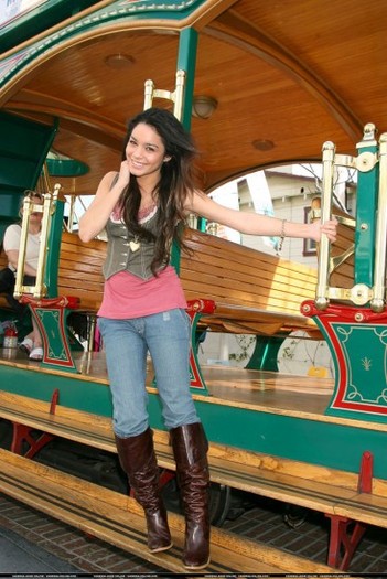 vanessahudgens5
