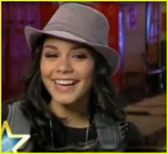 vanessa-hudgens-sears-commercial