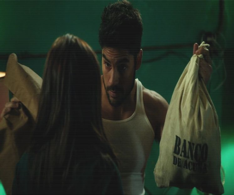 — ❞Nu mai știu subiecte de vorbă.❞ O anunț și după surâd. :))) - epis x 02 - can you keep it?