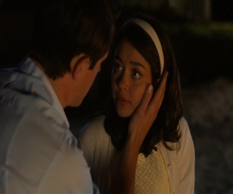 — Acele ”momente grele” îmi atrag atenția și mai că l-aș fi întrebat direct la ce se referă dar - epis x 02 - can you keep it?