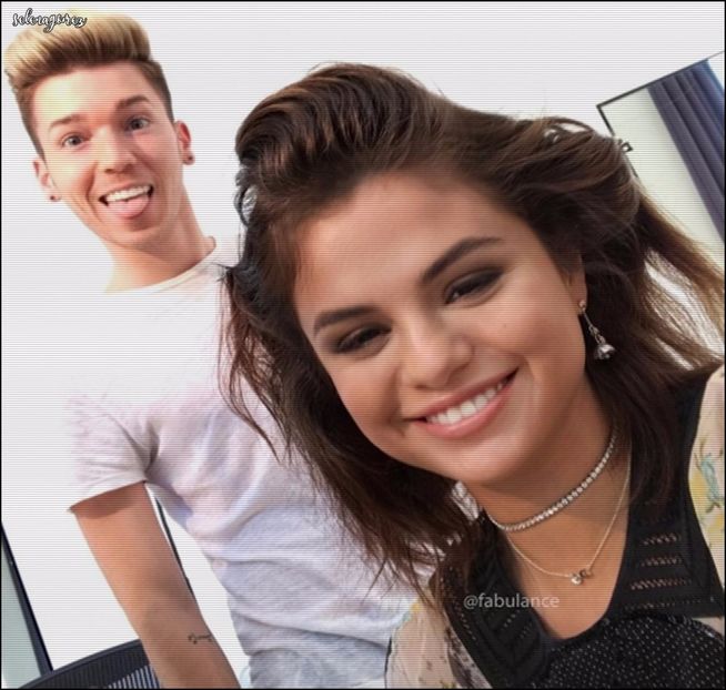 - Încerc să citesc și eu, să văd dacă mă prinde, deși mă plictisesc repede cl. - you got a fetish for my love - ep 01