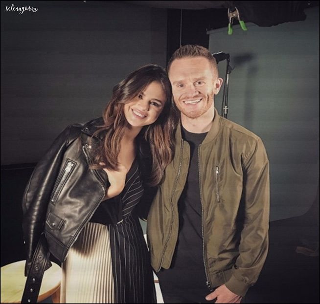 - LMA SORA MEA :)) #se ridică de pe canapea și merge la ea, luând-o cl. - you got a fetish for my love - ep 01