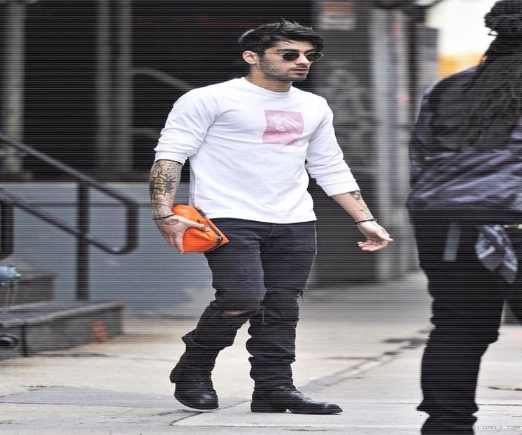 — c̮r̮u̮e̮l̮♥̷ǝɔuǝʇsᴉxǝ.; Bă ce dor mi s-a făcut de mess și de emoticoanele de acolo.:))) - you got a fetish for my love - ep 01