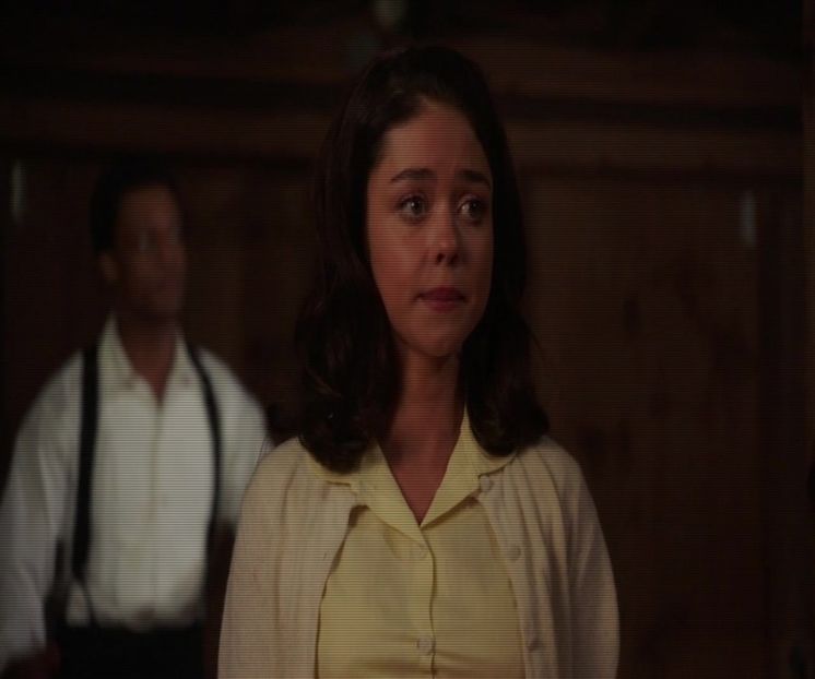 — Îmi dau o palmă mintal când îmi dau seama că de fapt mă bucur că ea îl ignoră. ❞Poate - epis x 02 - can you keep it?