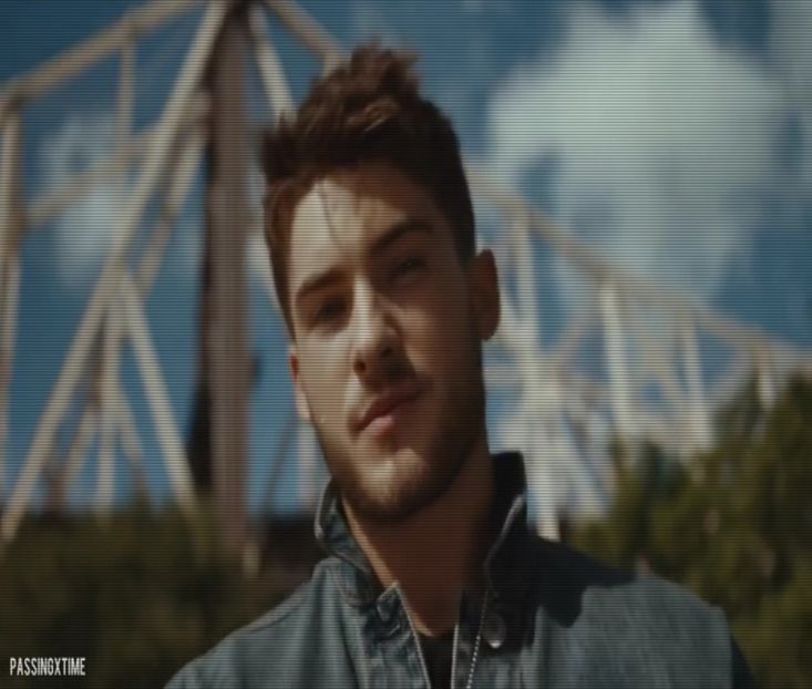 ♡ ∞┇; [cl] [#se ridică și el , se uită la ea când nu e atentă oarecum surprins de inocența - epis x 02 - can you keep it?